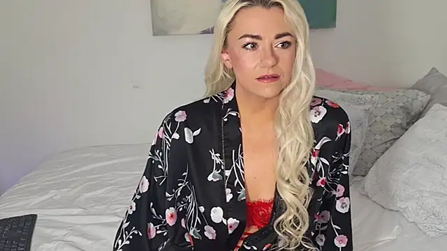 kinkylilsweetie online show from January 2026 07:56:01 AM