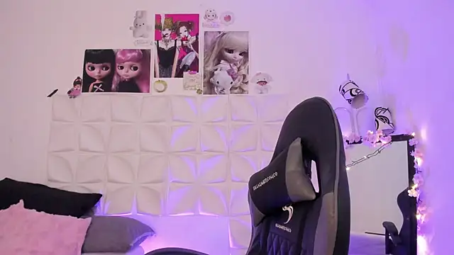 JuliethMoss online show from December 2025 08:19:01 PM