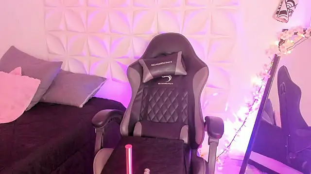 JuliethMoss online show from November 2025 08:31:01 PM