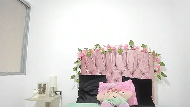 ivy moon05 online show from September 2025 05:41:02 PM