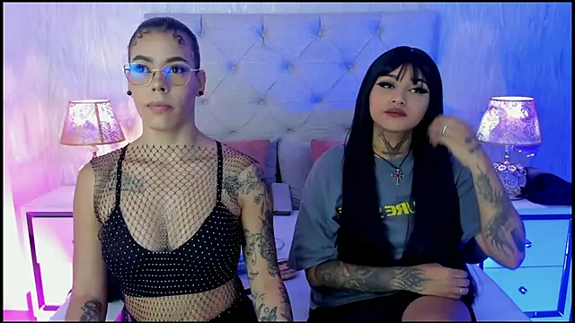 Pamelamiler   online show from April 2026 01:35:02 PM