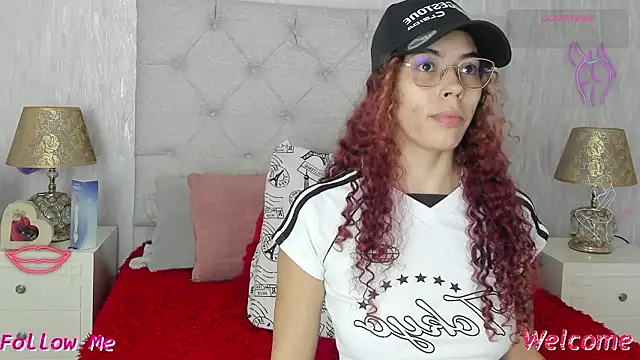 Pamelamiler   online show from February 2026 12:15:02 PM