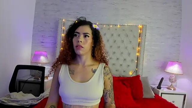 Snapshot of Pamelamiler__ chatting on June 2026 01:01:01 PM Pamelamiler online show from June 2026 01:01:01 PM