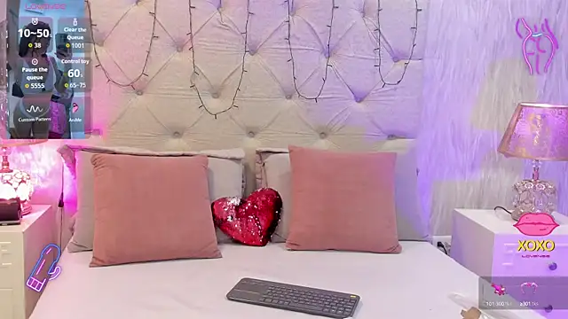 Pamelamiler   online show from October 2025 01:37:02 PM