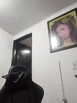 Pamelamiler   online show from November 2025 10:19:01 AM