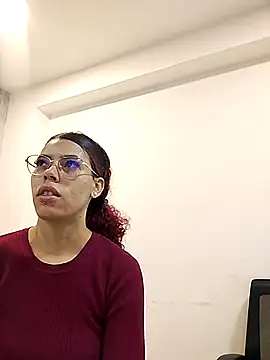 Pamelamiler   online show from November 2025 12:10:02 PM