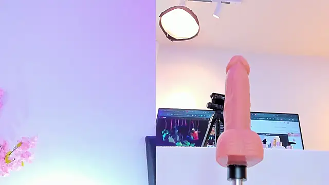 maily zanss online show from February 2026 07:35:02 PM