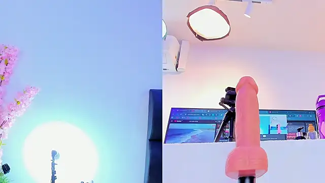 maily zanss online show from February 2026 08:06:01 PM