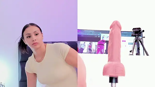 maily zanss online show from April 2026 07:40:02 PM