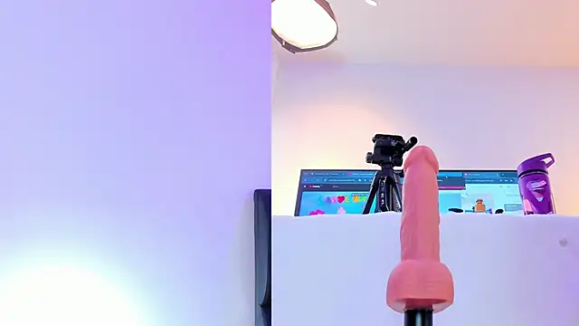 maily zanss online show from November 2025 07:47:01 PM