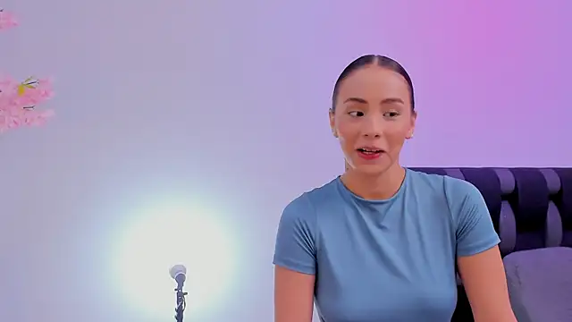 maily zanss online show from April 2026 07:54:01 PM