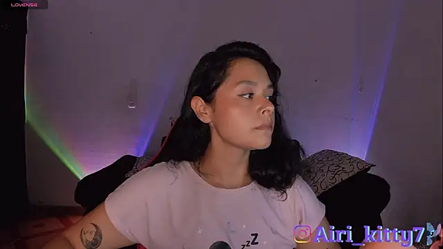 lila kitty81 online show from February 2026 04:10:02 AM