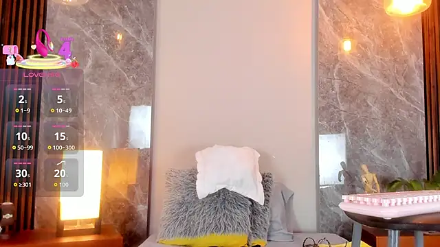 Snapshot of Emma_hunter_ chatting on October 2025 03:52:01 AM Emma hunter online show from October 2025 03:52:01 AM