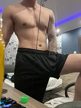 Sexaddict05 online show from May 2026 06:45:01 PM