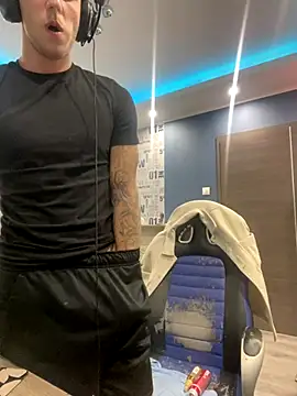 Snapshot of Sexaddict05 chatting on September 2025 11:44:01 PM Sexaddict05 online show from September 2025 11:44:01 PM