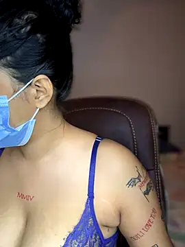 Snapshot of Saza_lklx chatting on November 2025 11:03:02 AM Saza lklx online show from November 2025 11:03:02 AM