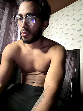 Snapshot of TU-MORENOO chatting on September 2025 09:17:02 PM TU-MORENOO online show from September 2025 09:17:02 PM