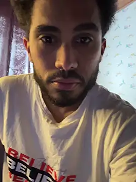 Snapshot of TU-MORENOO chatting on September 2025 05:13:02 PM TU-MORENOO online show from September 2025 05:13:02 PM