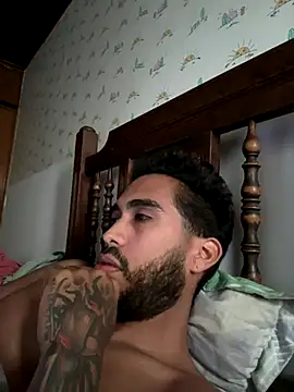 Snapshot of TU-MORENOO chatting on September 2025 06:19:02 PM TU-MORENOO online show from September 2025 06:19:02 PM