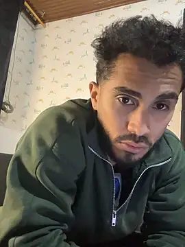 Snapshot of TU-MORENOO chatting on September 2025 05:47:01 AM TU-MORENOO online show from September 2025 05:47:01 AM