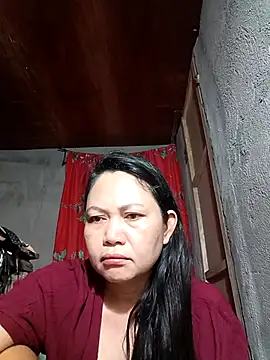 Everleigh mom online show from November 2025 07:29:02 PM