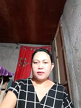 Everleigh mom online show from October 2025 10:49:02 AM