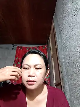 Everleigh mom online show from October 2025 10:38:02 AM