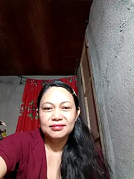 Everleigh mom online show from December 2025 08:03:02 PM