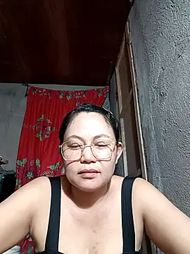 Everleigh mom online show from November 2025 07:34:02 AM