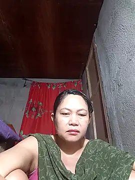 Everleigh mom online show from November 2025 08:14:02 PM