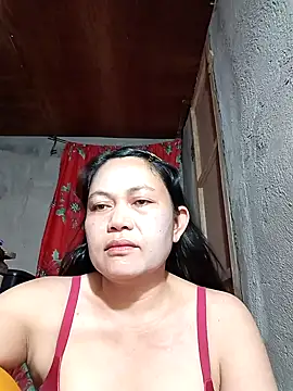 Everleigh mom online show from October 2025 05:34:02 AM