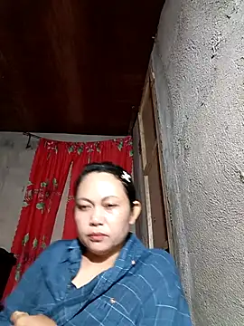 Everleigh mom online show from December 2025 02:18:02 AM