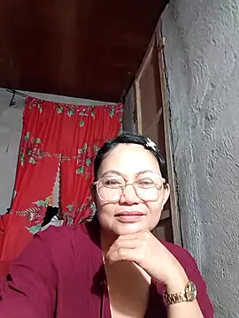 Everleigh mom online show from October 2025 08:15:01 AM