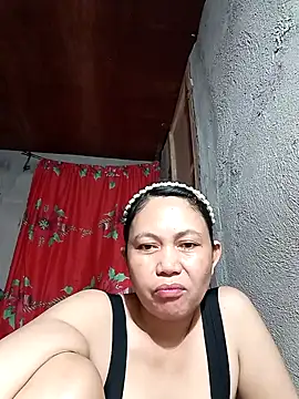 Everleigh mom online show from September 2025 10:37:02 PM