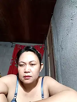 Everleigh mom online show from December 2025 10:43:02 AM