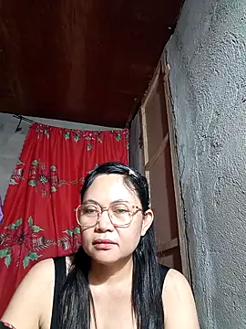 Everleigh mom online show from October 2025 10:40:02 PM