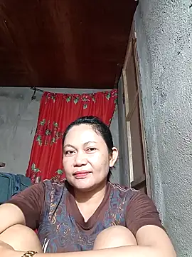 Everleigh mom online show from October 2025 01:34:01 PM