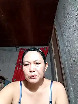 Everleigh mom online show from October 2025 01:28:02 AM