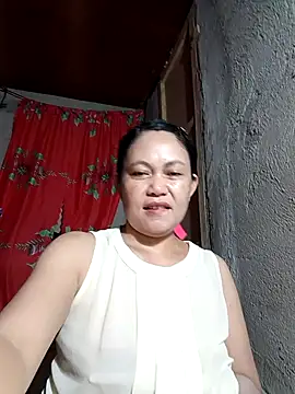 Everleigh mom online show from October 2025 04:13:02 AM