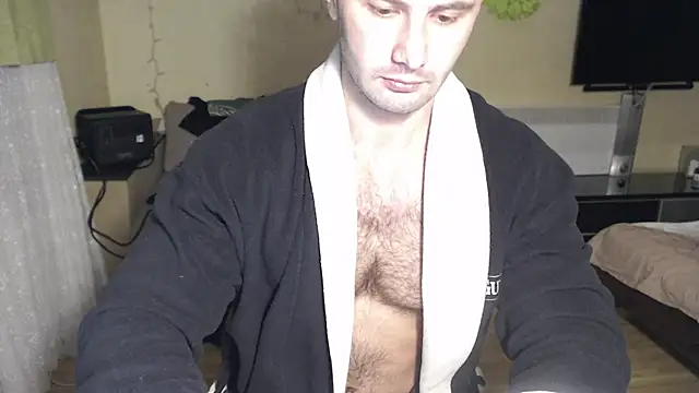 muscle uncut online show from December 2025 04:39:02 AM