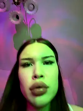 misssurprizisss online show from November 2025 01:04:02 PM