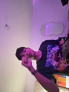 alandelrey57 online show from December 2025 10:32:01 PM