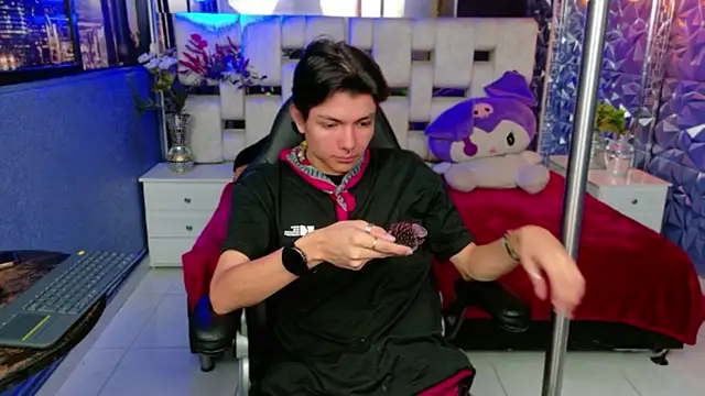 alandelrey57 online show from March 2026 01:28:01 PM