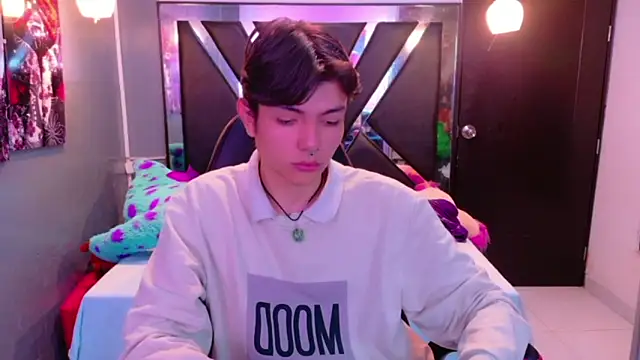 alandelrey57 online show from February 2026 05:28:01 AM