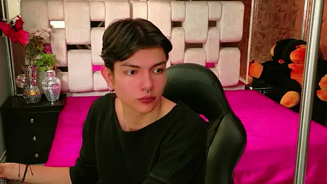 alandelrey57 online show from February 2026 02:39:02 PM