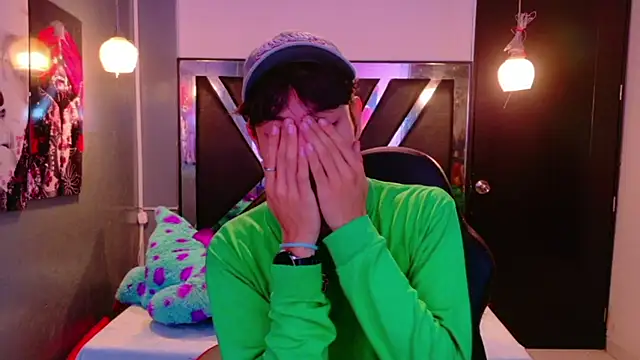 alandelrey57 online show from February 2026 06:22:01 AM