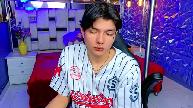 alandelrey57 online show from March 2026 07:15:01 PM