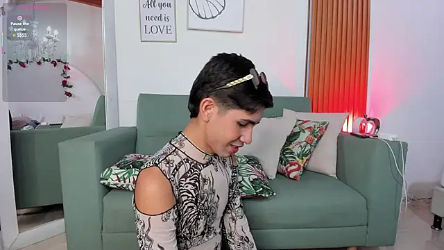 JoshuaSanzz online show from September 2025 04:30:01 AM