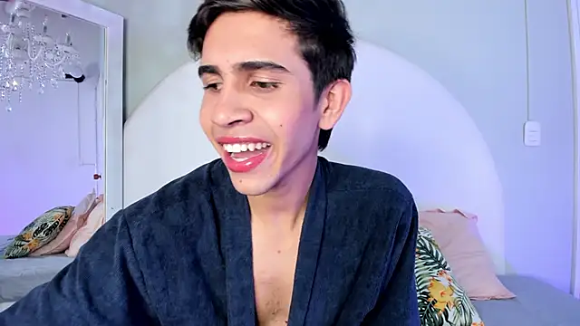 Snapshot of JoshuaSanzz chatting on November 2025 04:24:02 AM JoshuaSanzz online show from November 2025 04:24:02 AM