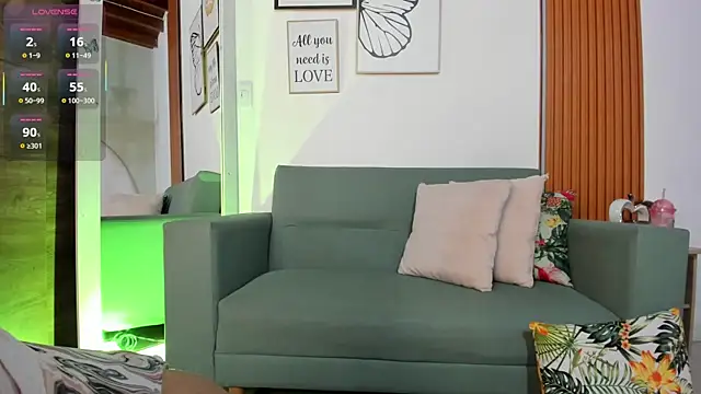 Snapshot of JoshuaSanzz chatting on November 2025 03:32:02 AM JoshuaSanzz online show from November 2025 03:32:02 AM